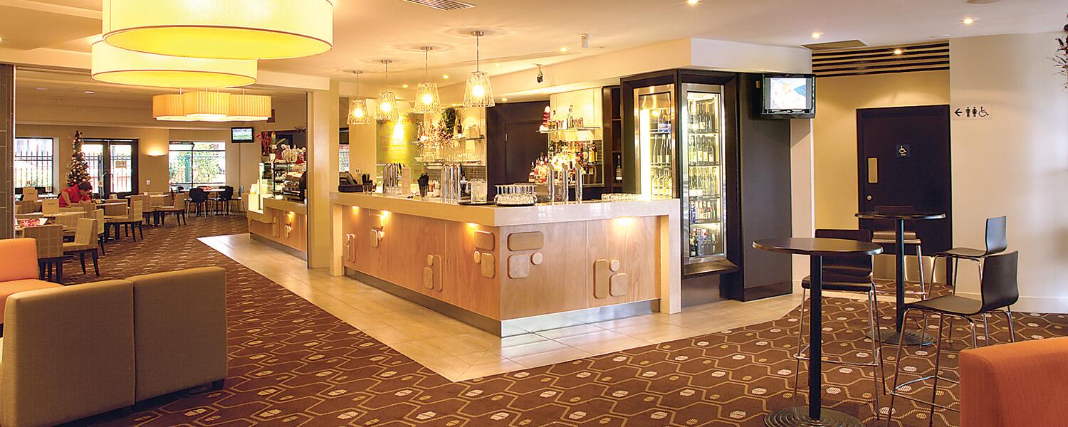 CaulfieldTabaret_0955